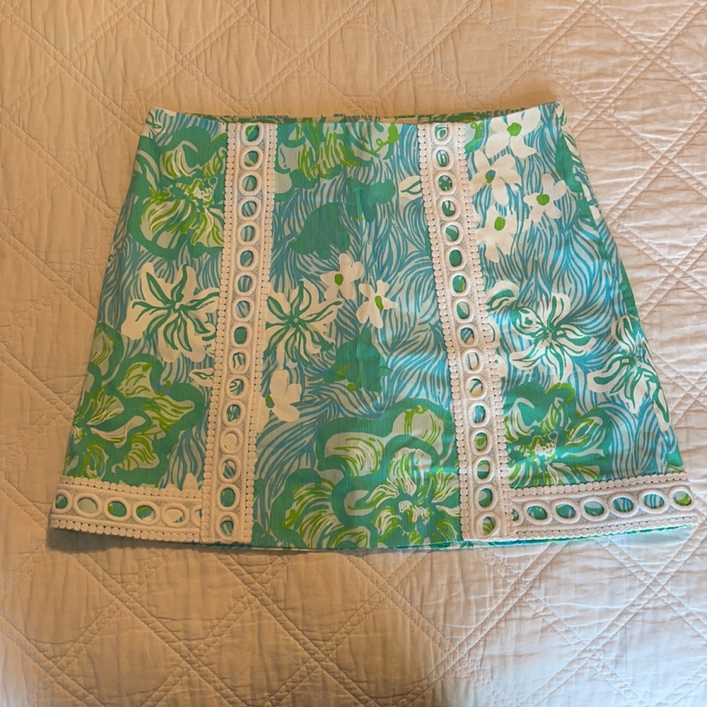 Lilly Pulitzer skirt, size 6